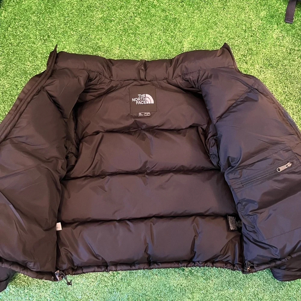The North Face 700 Puffer Jacket - Picture 2 of 6